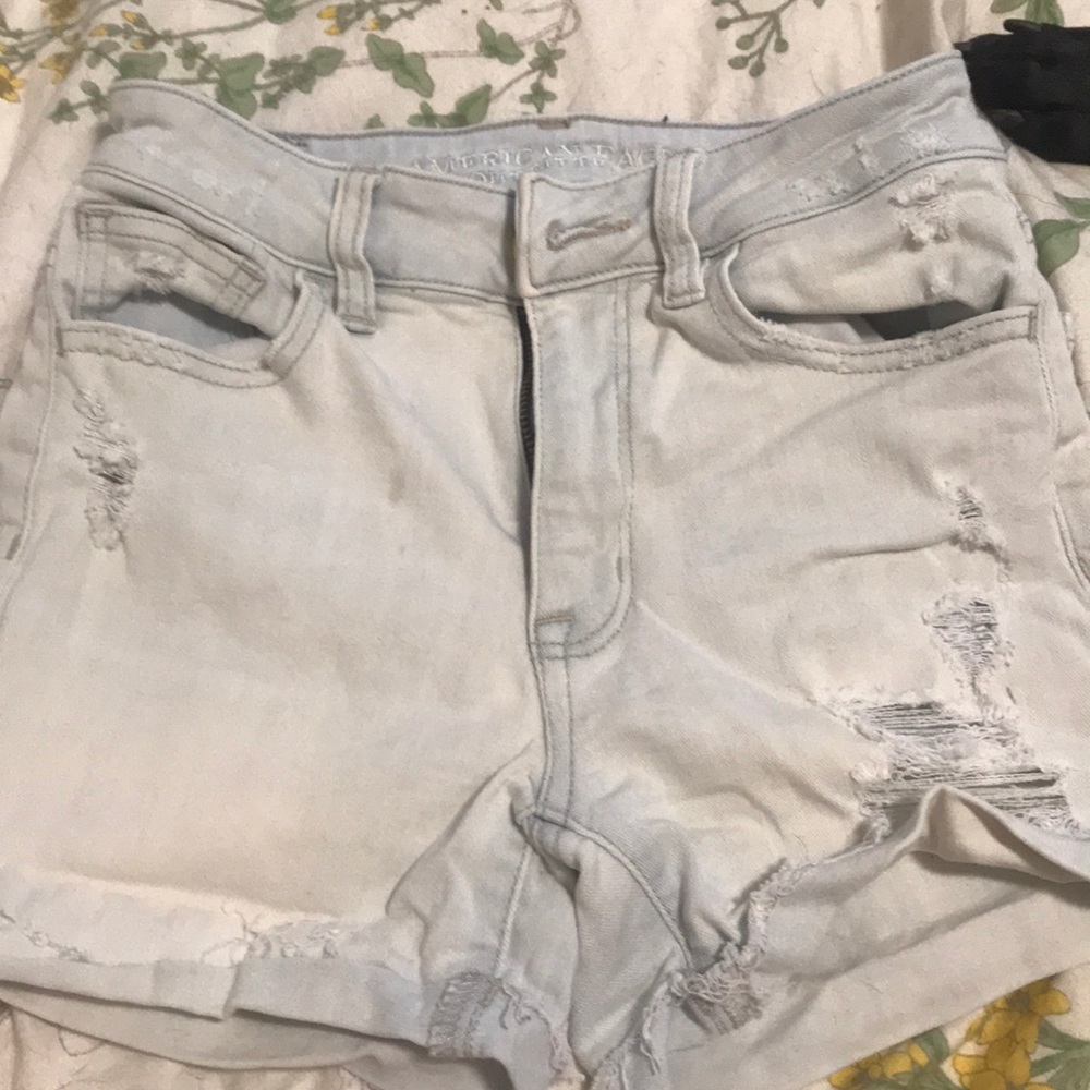 Light wash american eagle shorts